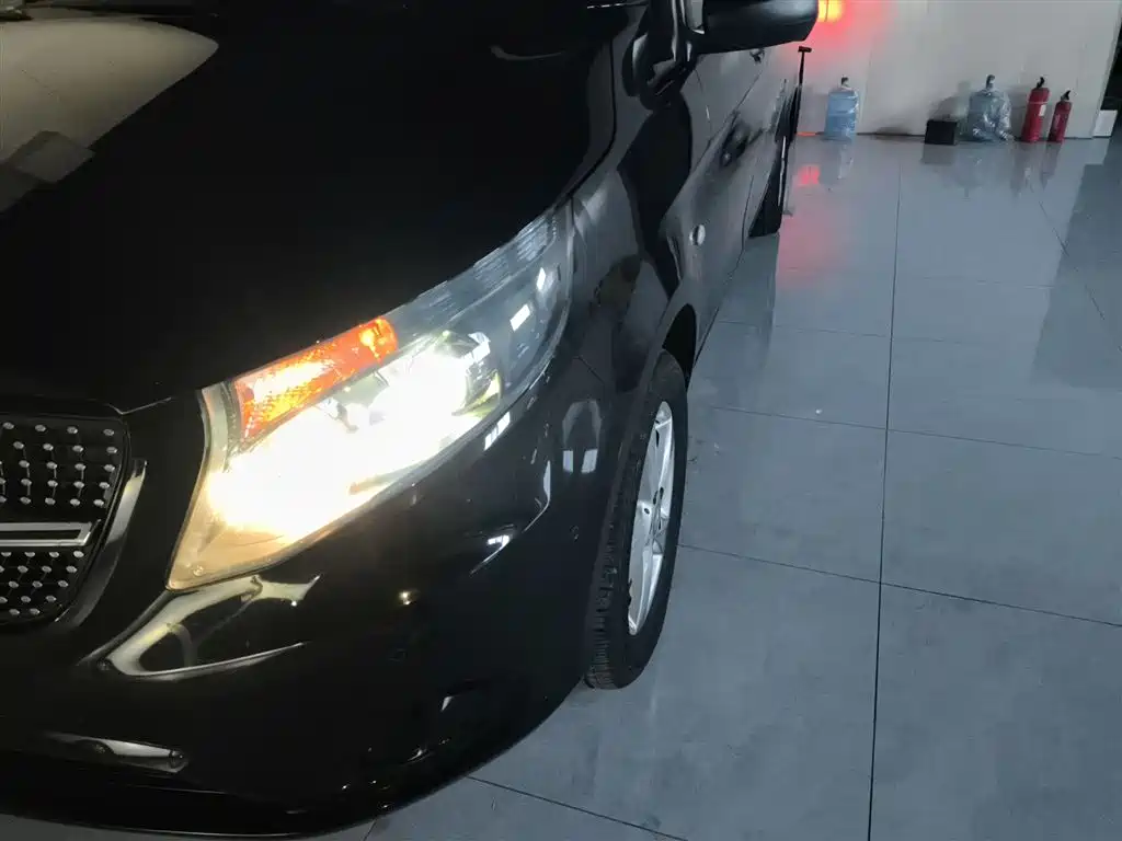 Mercedes-Benz Vito 2018 — фото 18