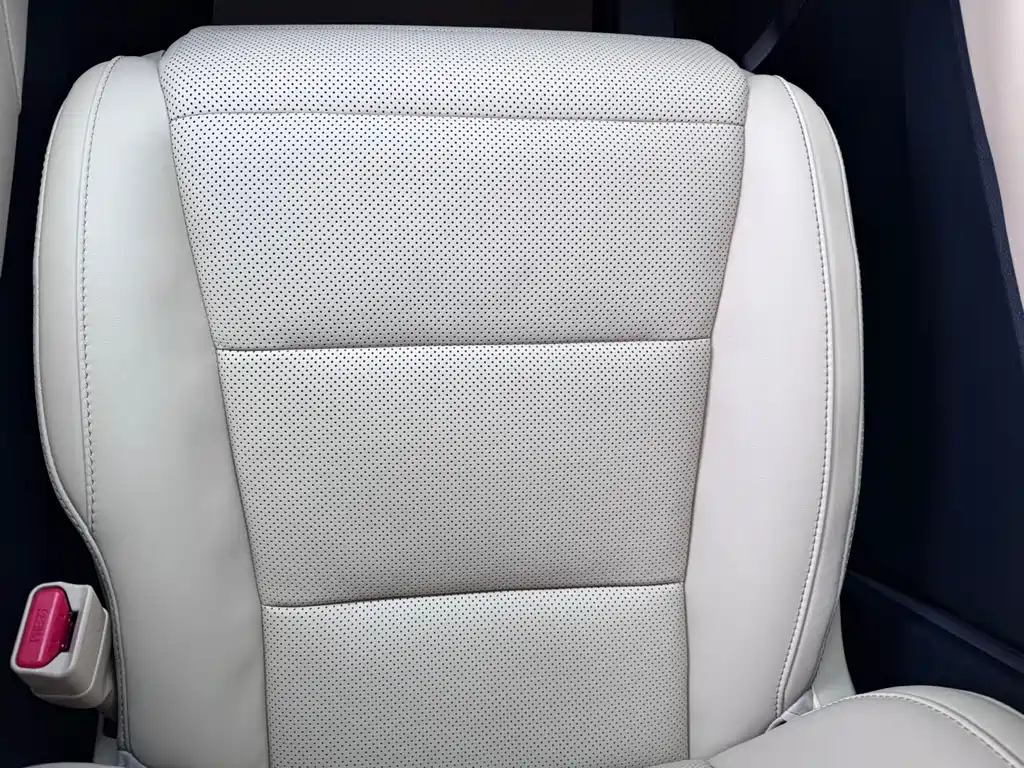 Toyota Alphard 2023 — фото 10