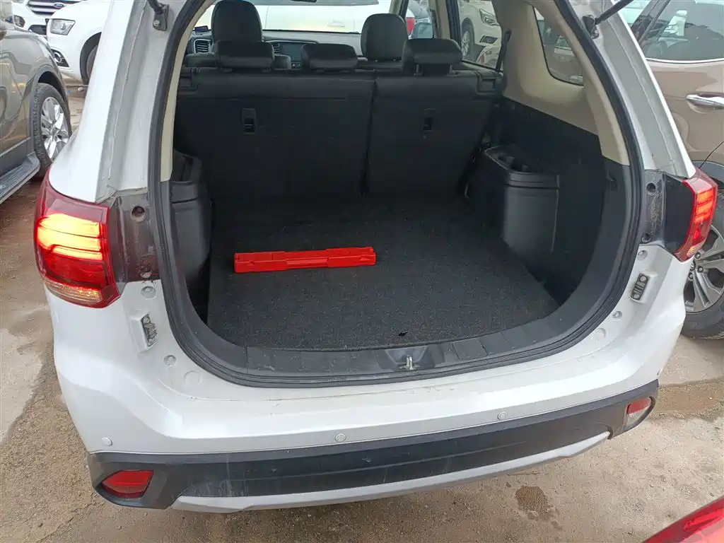 Mitsubishi Outlander 2018 — фото 19