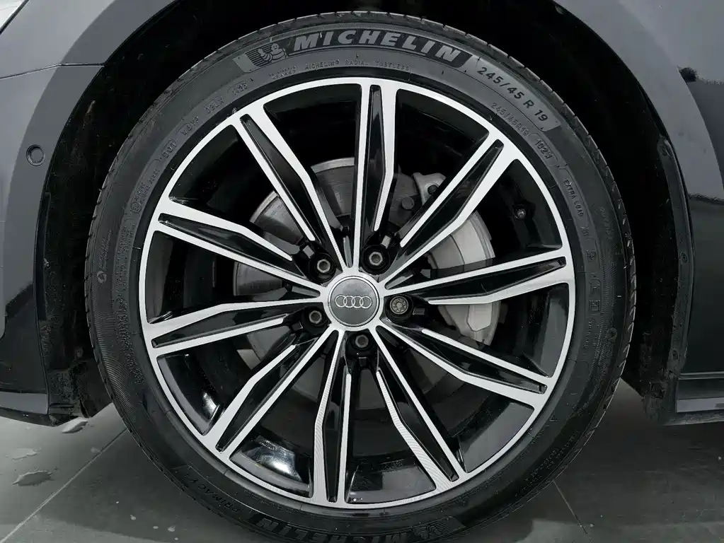 Audi A6L 2021 — фото 24
