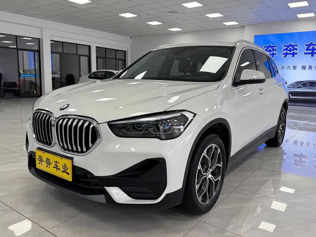 BMW X1 2020 — фото 1