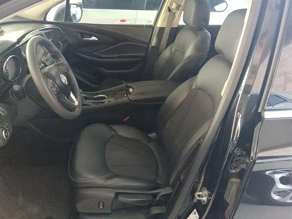 Buick Envision Plus 2020 — фото 11