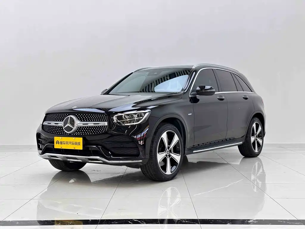 Mercedes-Benz GLC 2022 — фото 1