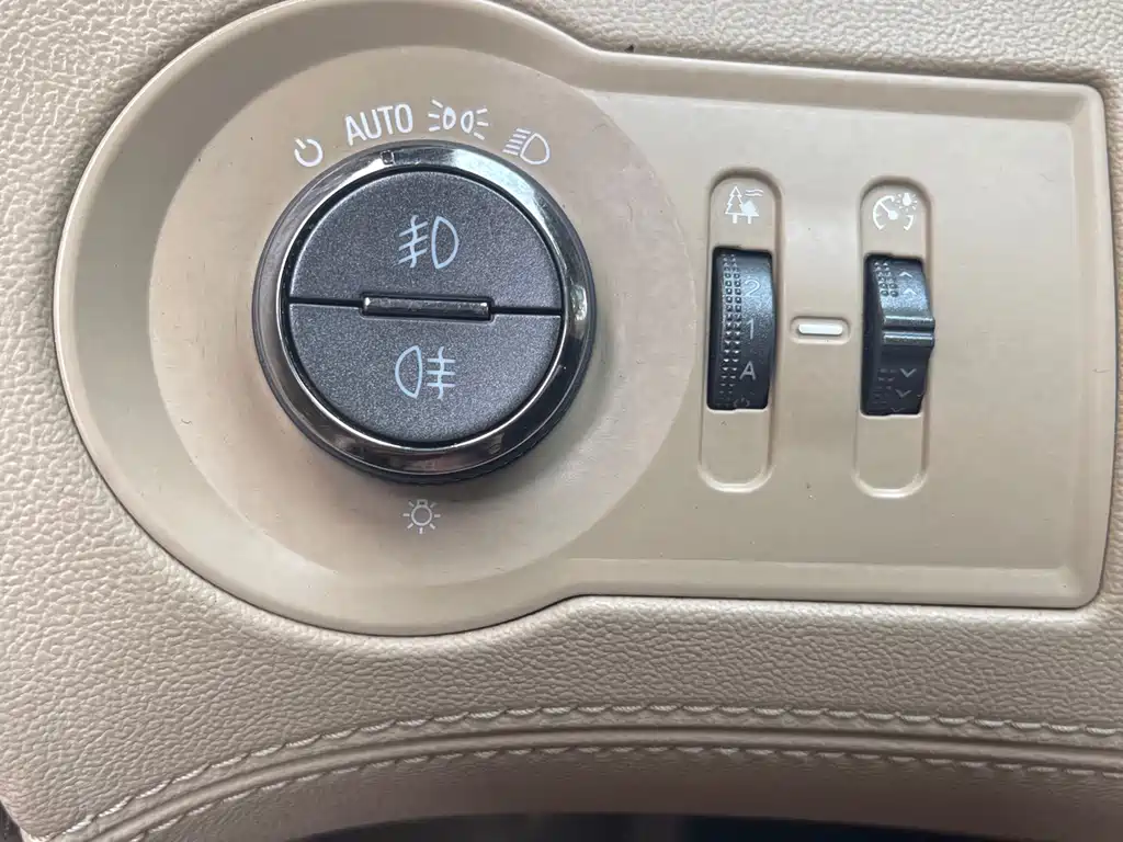 Buick LaCrosse 2013 — фото 27