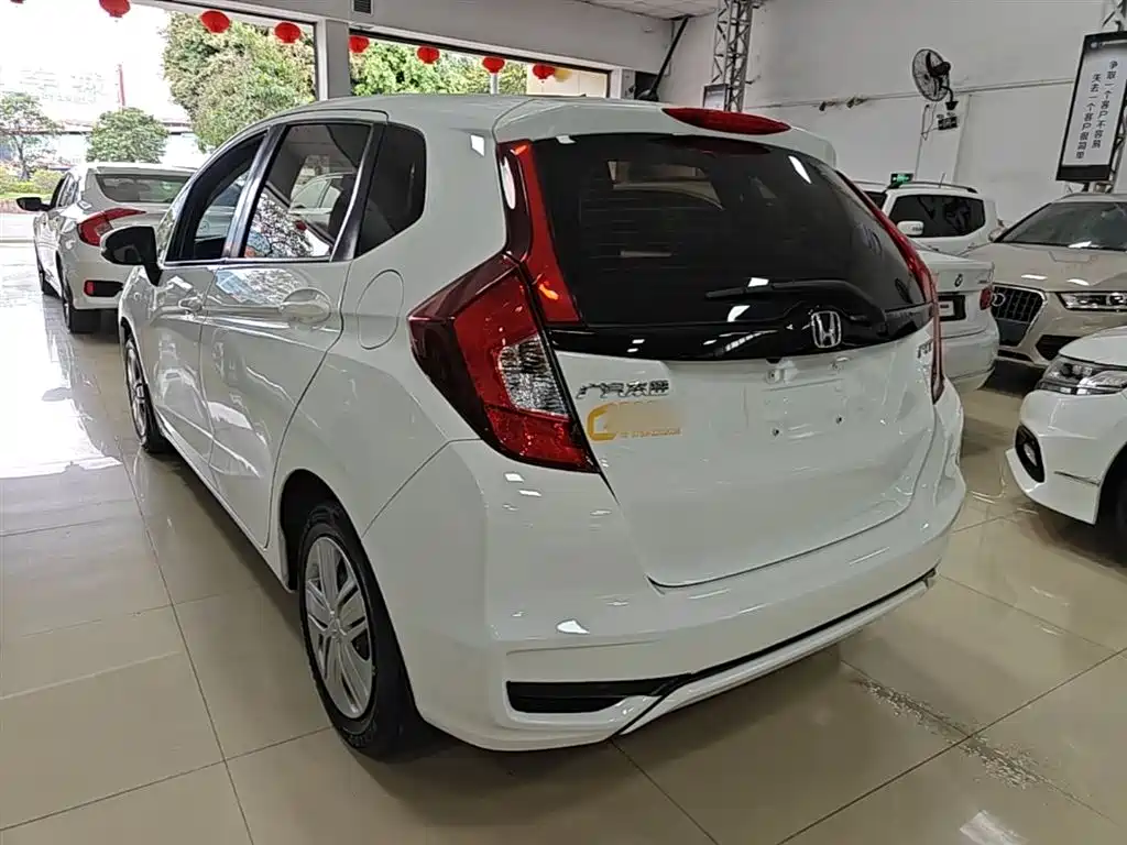 Honda Fit 2018 — фото 5