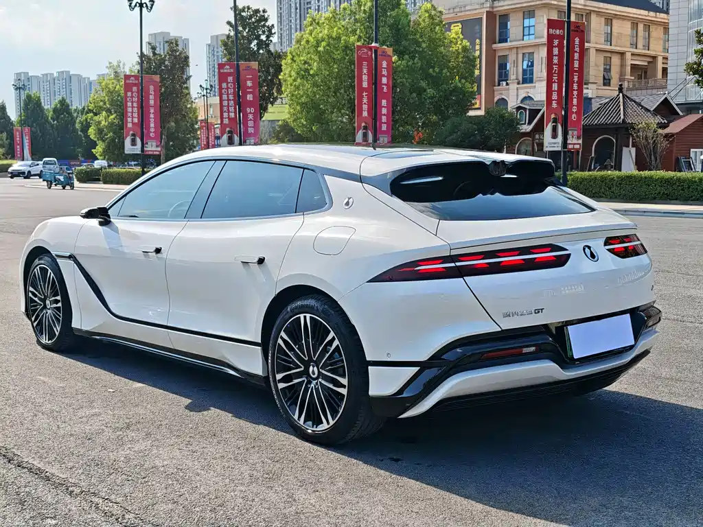 Denza Z9GT 2025