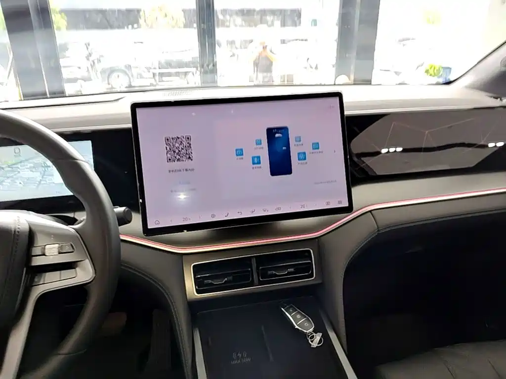 BYD Song L DM-i 2025 — фото 13