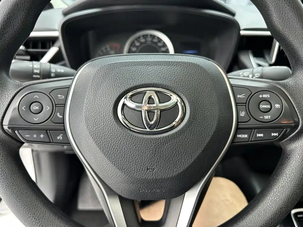 Toyota Corolla 2022 — фото 13