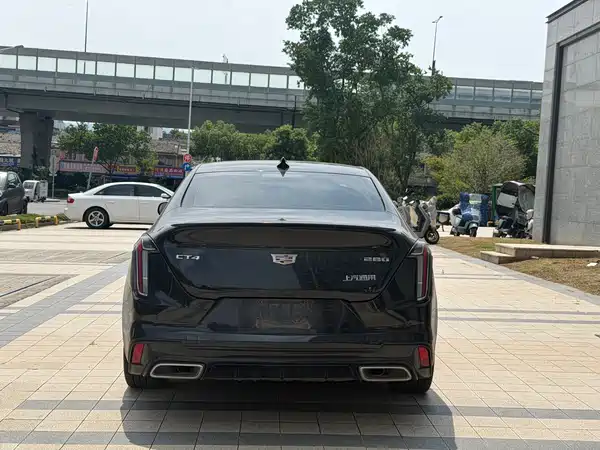 Cadillac CT4 2021