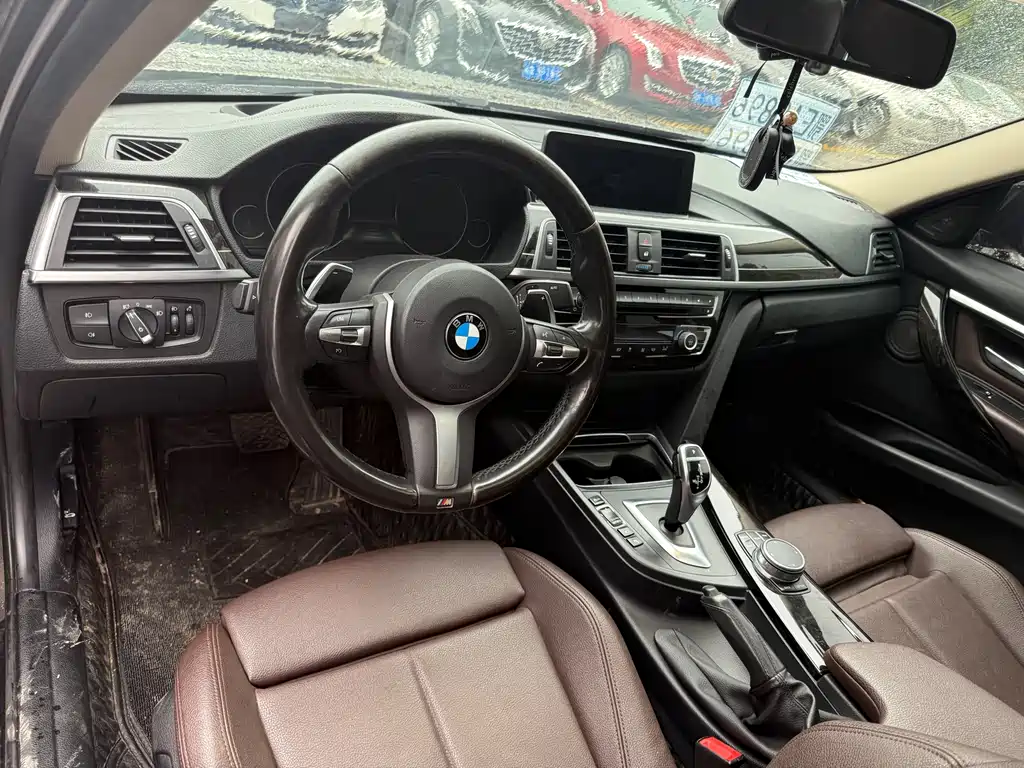 BMW 3 Series 2019 — фото 3