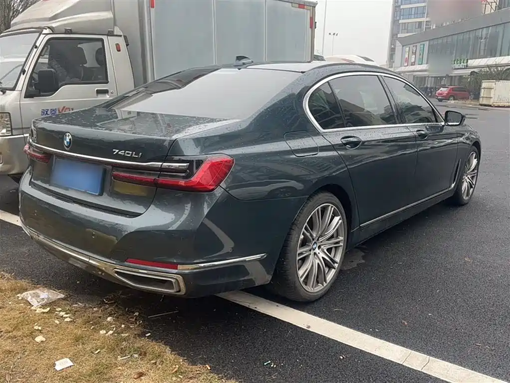 BMW 7 Series 2021 — фото 13