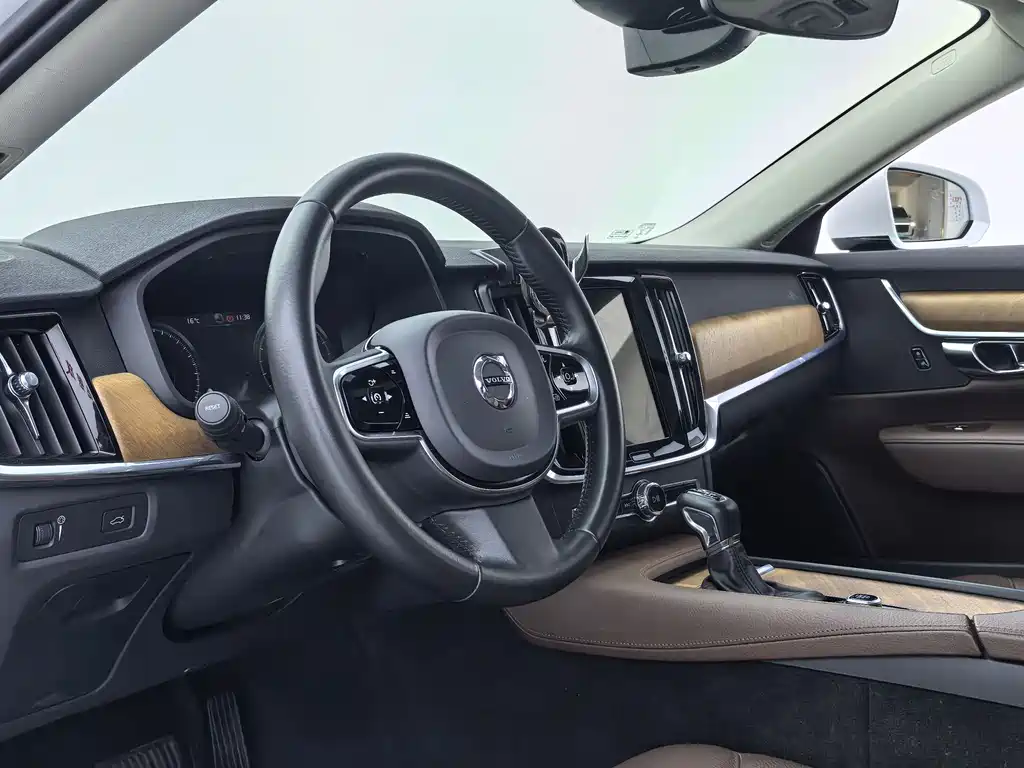 Volvo S90 2020 — фото 14
