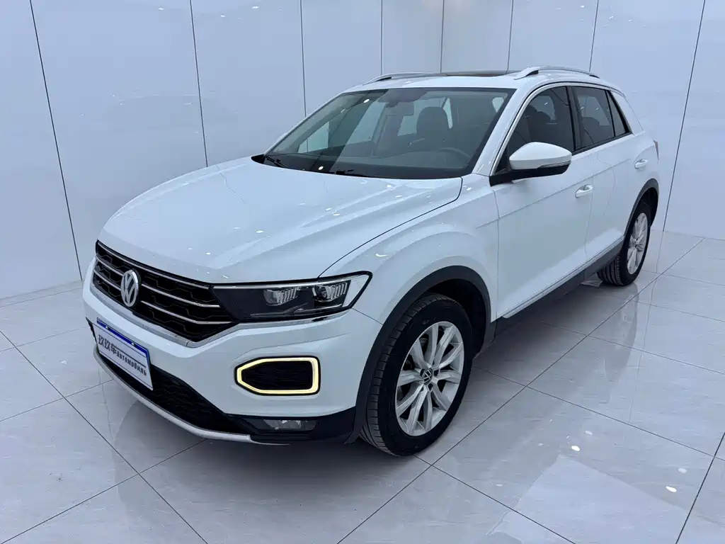 Volkswagen T-Roc 2023 — фото 1