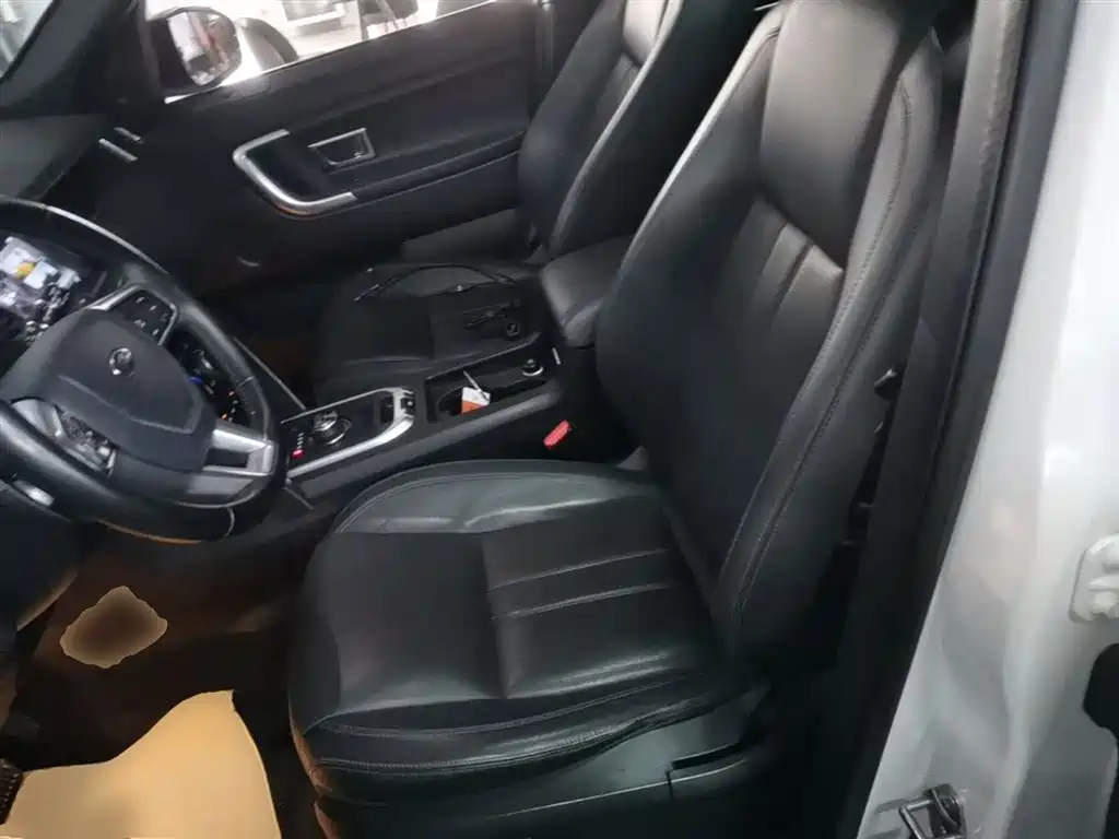 Land Rover Discovery Sport 2017 — фото 15