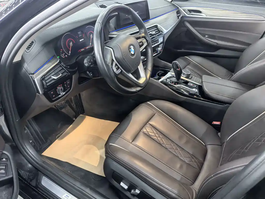 BMW 5 Series New Energy 2018 — фото 9