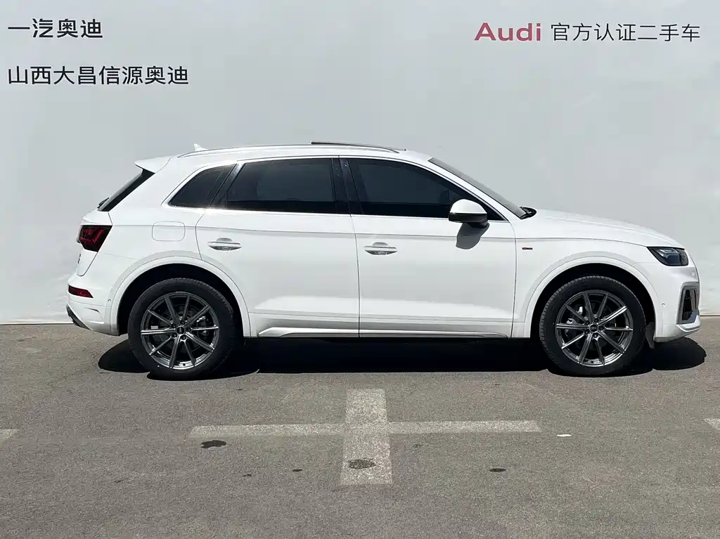 Audi Q5L 2023 — фото 4