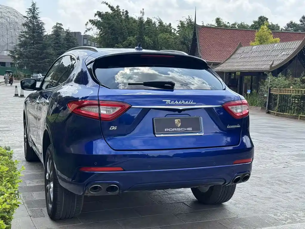 Maserati Levante 2018 — фото 6