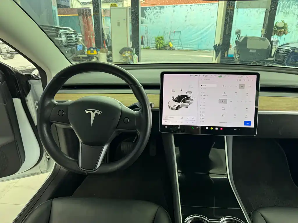 Tesla Model 3 2019 — фото 17