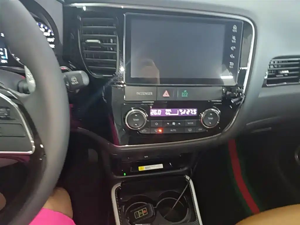 Mitsubishi Outlander 2019 — фото 13