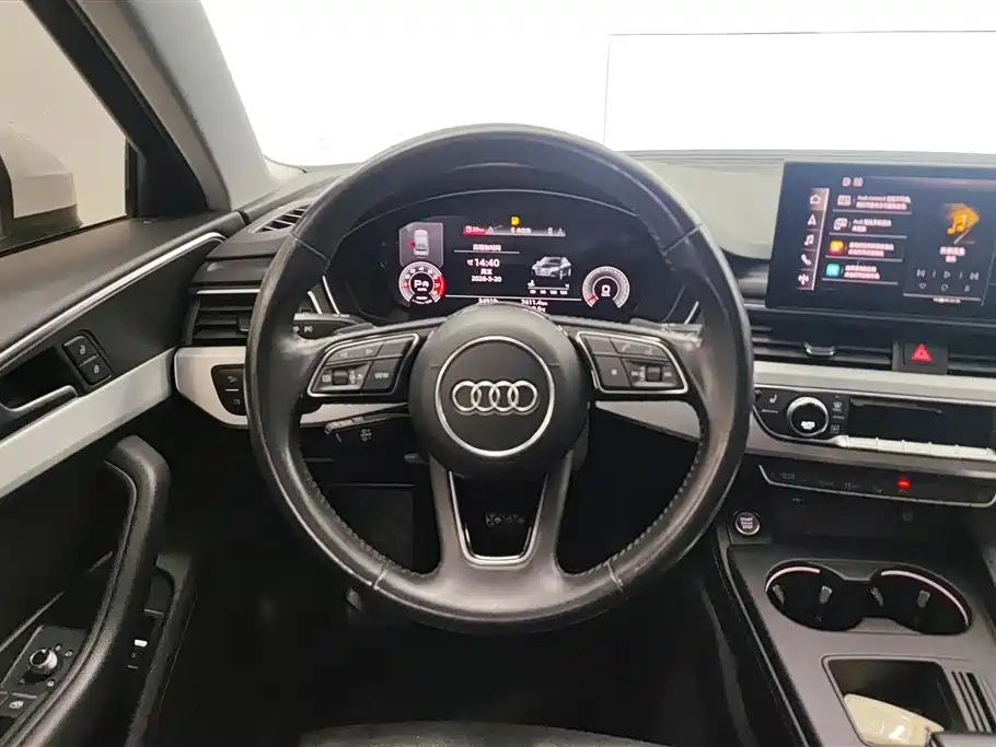 Audi A4L 2022 — фото 15