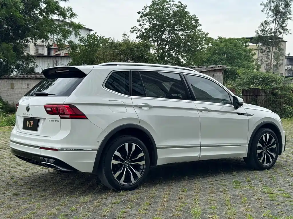 Volkswagen Tiguan L 2021 — фото 4