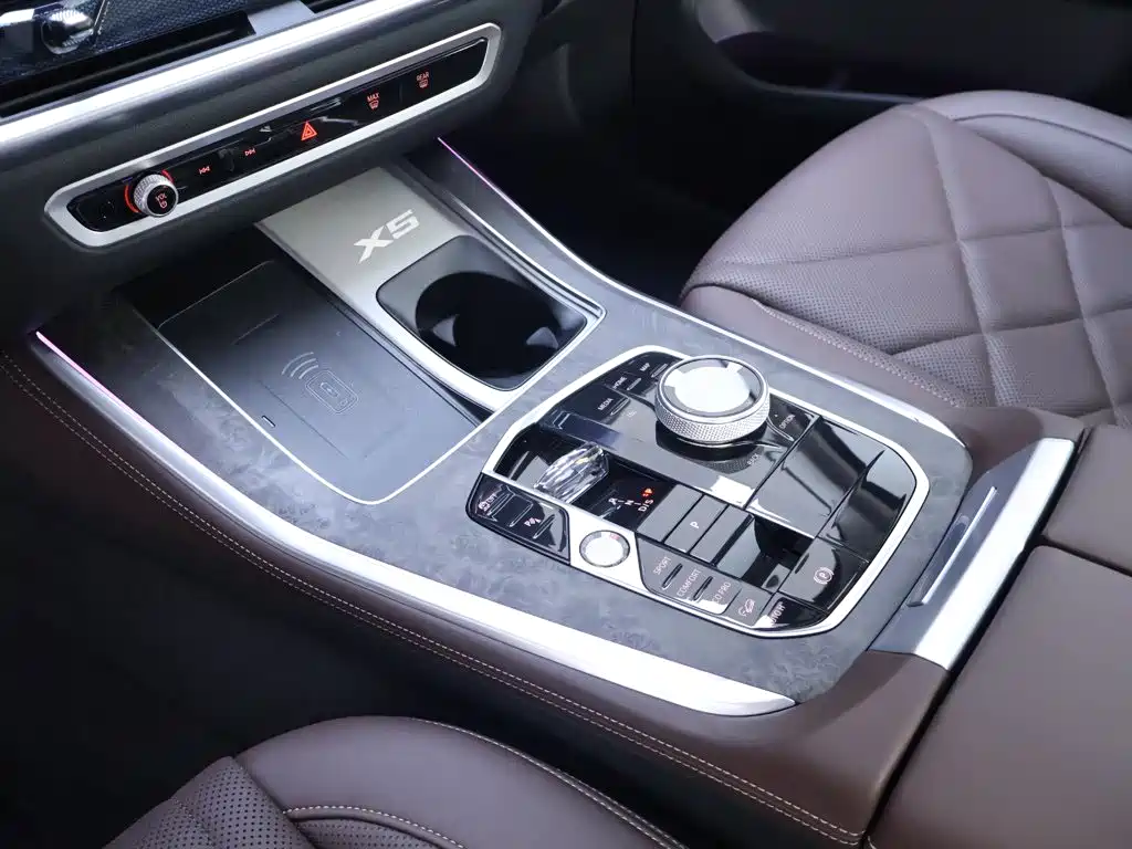 BMW X5 2025 — фото 12