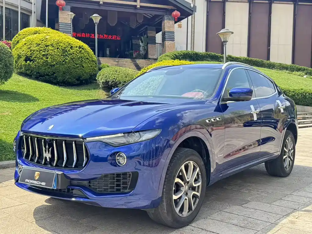 Maserati Levante 2018 — фото 11