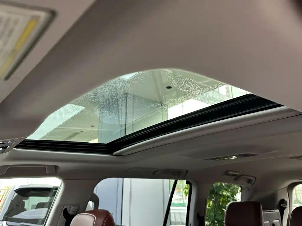 Lexus LX 2018 — фото 14