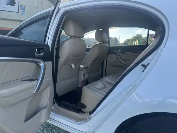 Geely Emgrand 2018