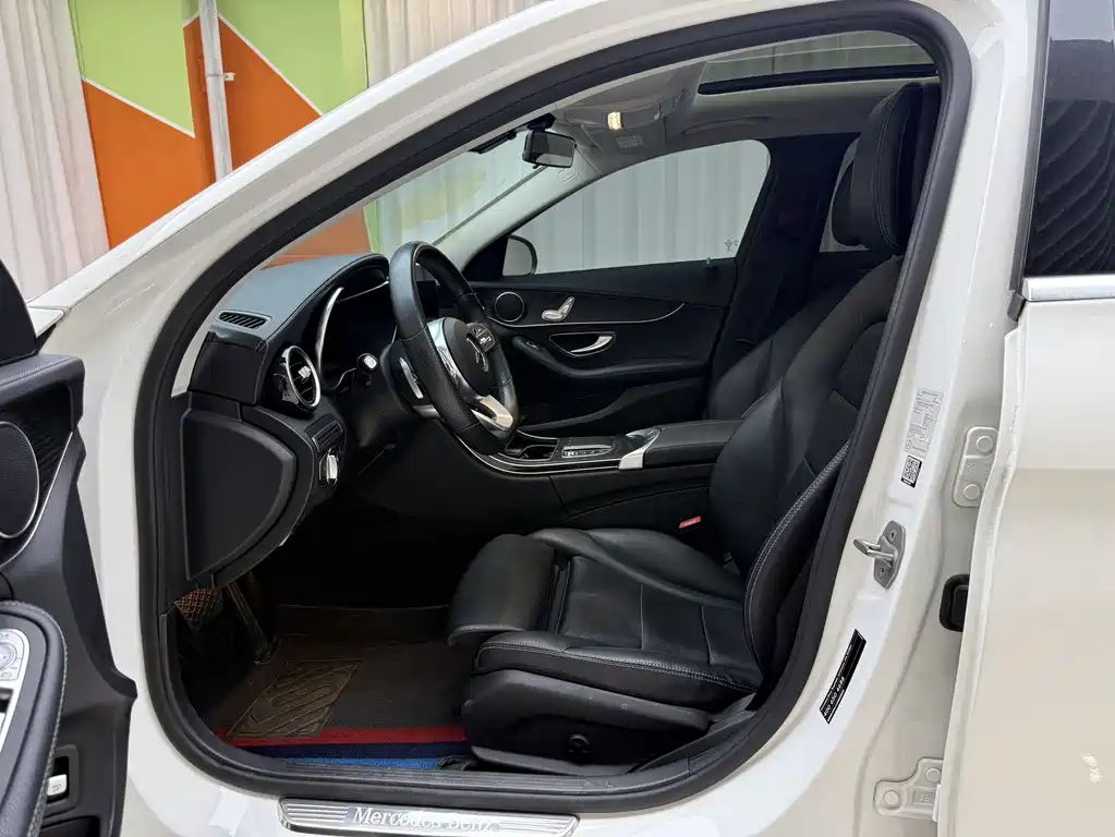 Mercedes-Benz C-Class 2021