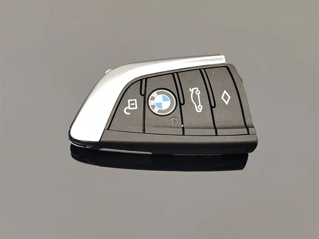 BMW iX3 2022 — фото 19