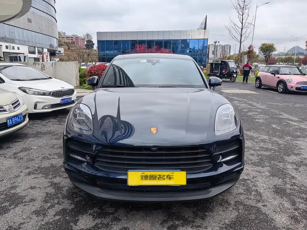 Porsche Macan 2021 — фото 2