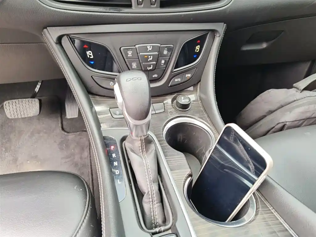 Buick Envision Plus 2020 — фото 14