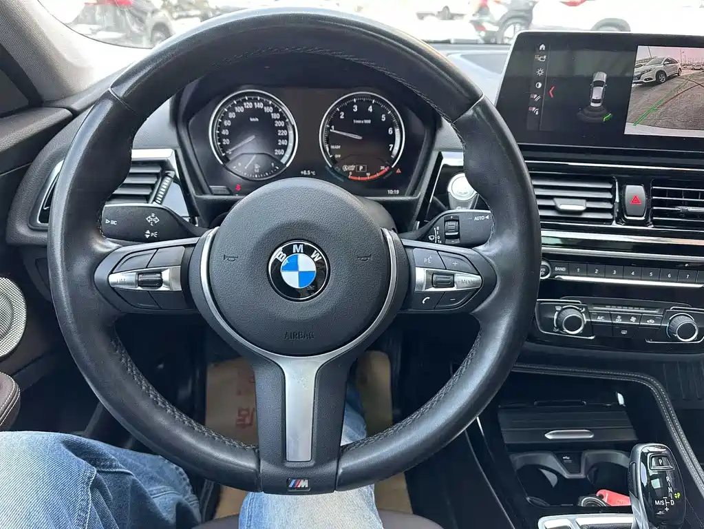 BMW 1 Series 2022 — фото 12