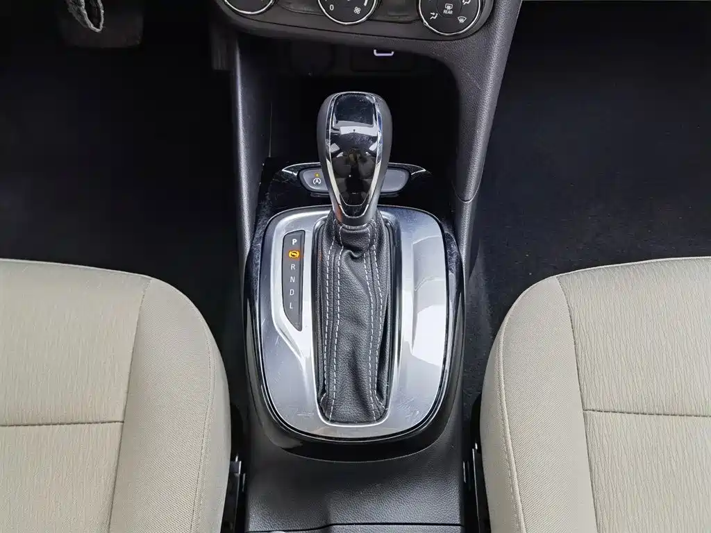 Buick Excelle 2021 — фото 13