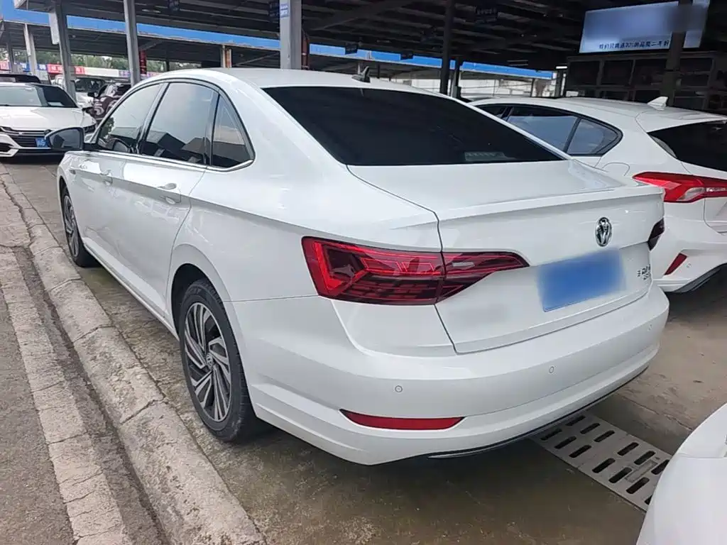 Volkswagen Sagitar 2022
