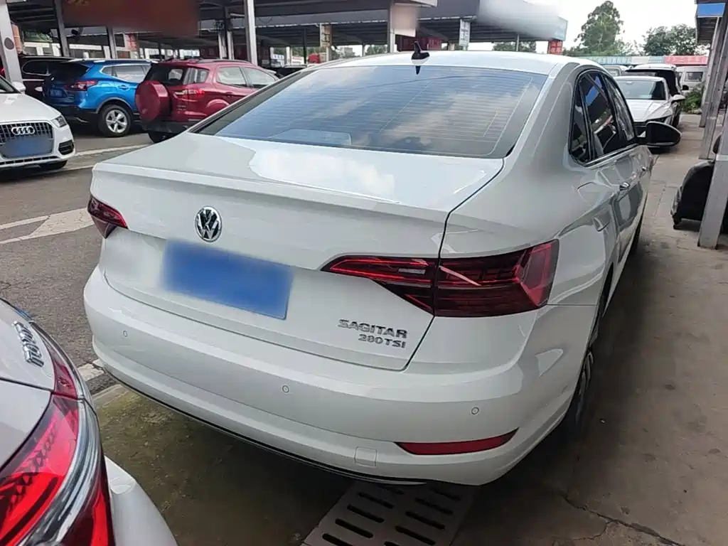 Volkswagen Sagitar 2022