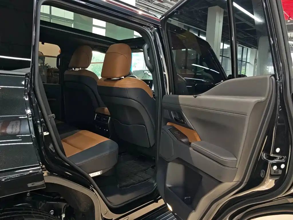 Lexus GX 2025 — фото 27