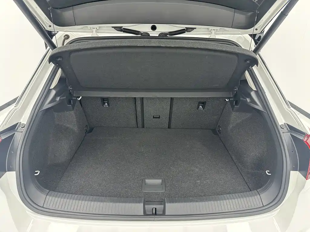 Volkswagen T-Roc 2022 — фото 18