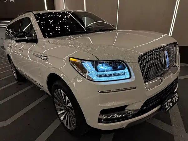 Lincoln Navigator 2020