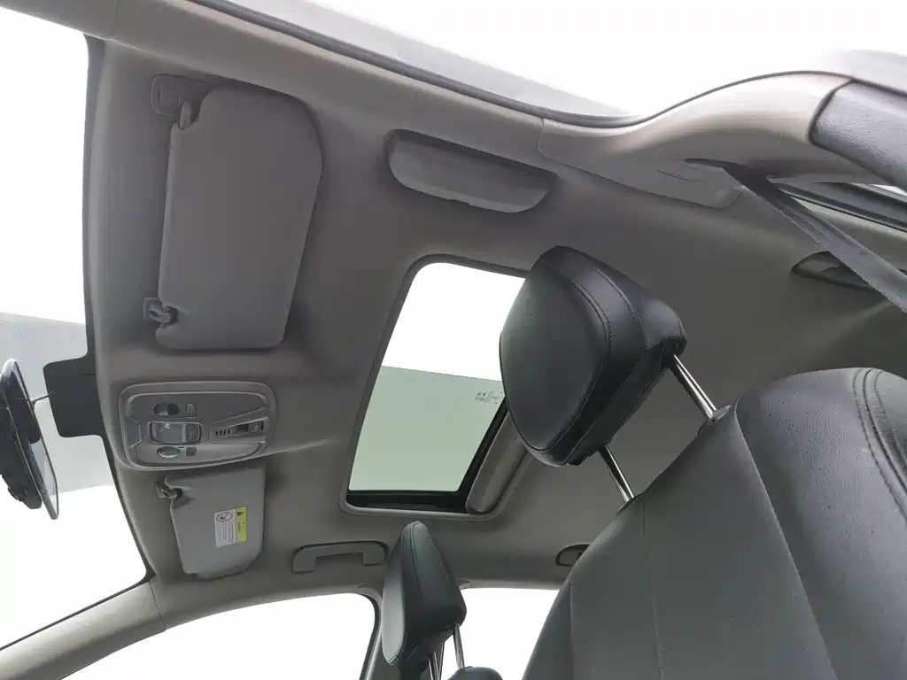 Peugeot 408 2014 — фото 14