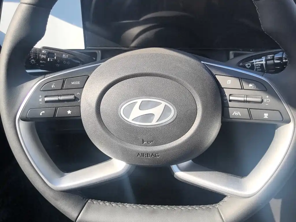 Hyundai Elantra 2026 — фото 11