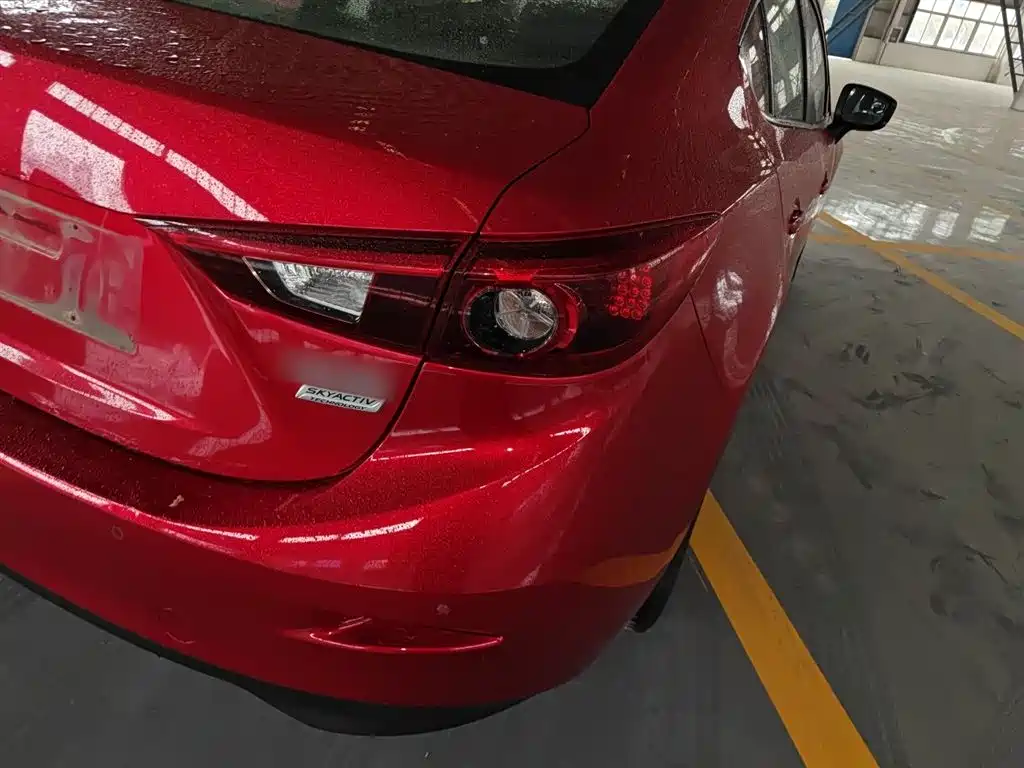 Mazda 3 Axela 2017 — фото 24