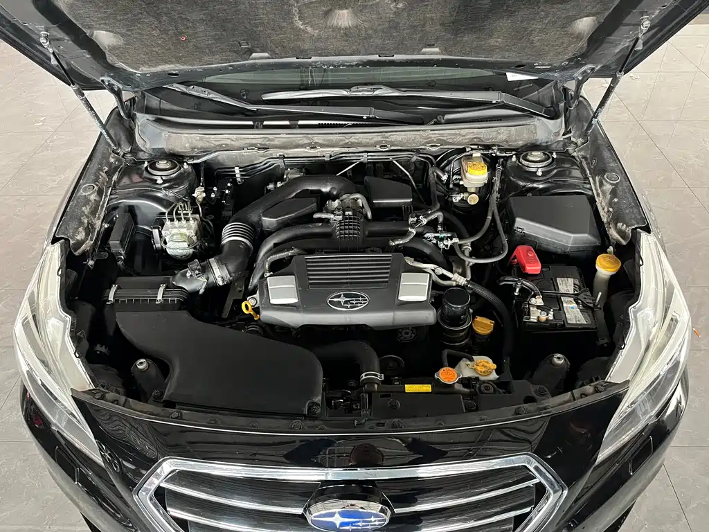 Subaru Legacy 2017 — фото 10