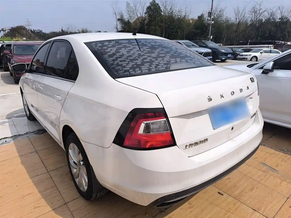 Skoda Rapid 2020 — фото 5