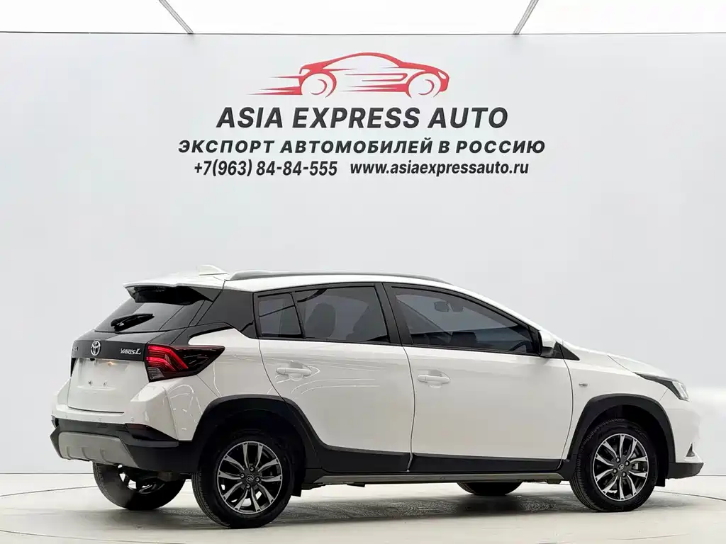 Toyota Yaris L 2023 — фото 4