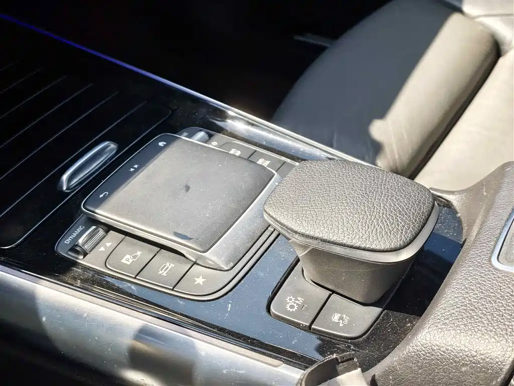 Mercedes-Benz GLA AMG 2022 — фото 13