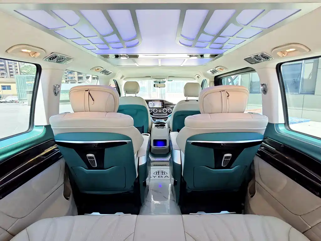 Mercedes-Benz Vito 2023 — фото 13