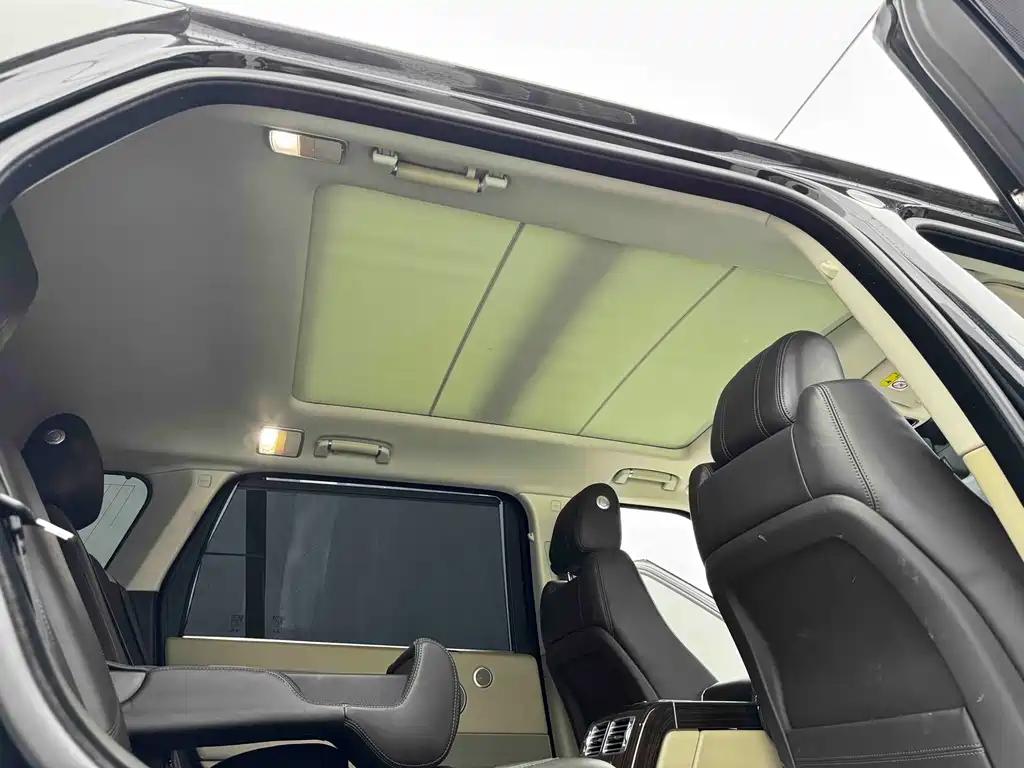 Land Rover Range Rover 2018 — фото 7