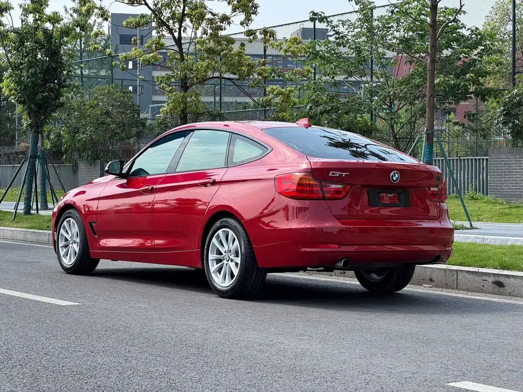 BMW 3 Series GT 2015 — фото 11